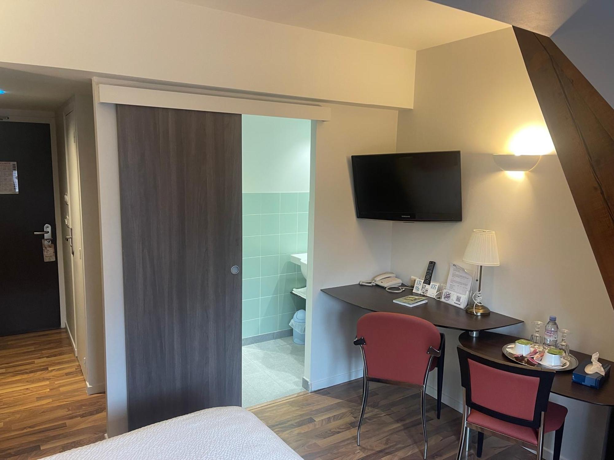 Logis Hotels Le Saint Georges Вандом Экстерьер фото
