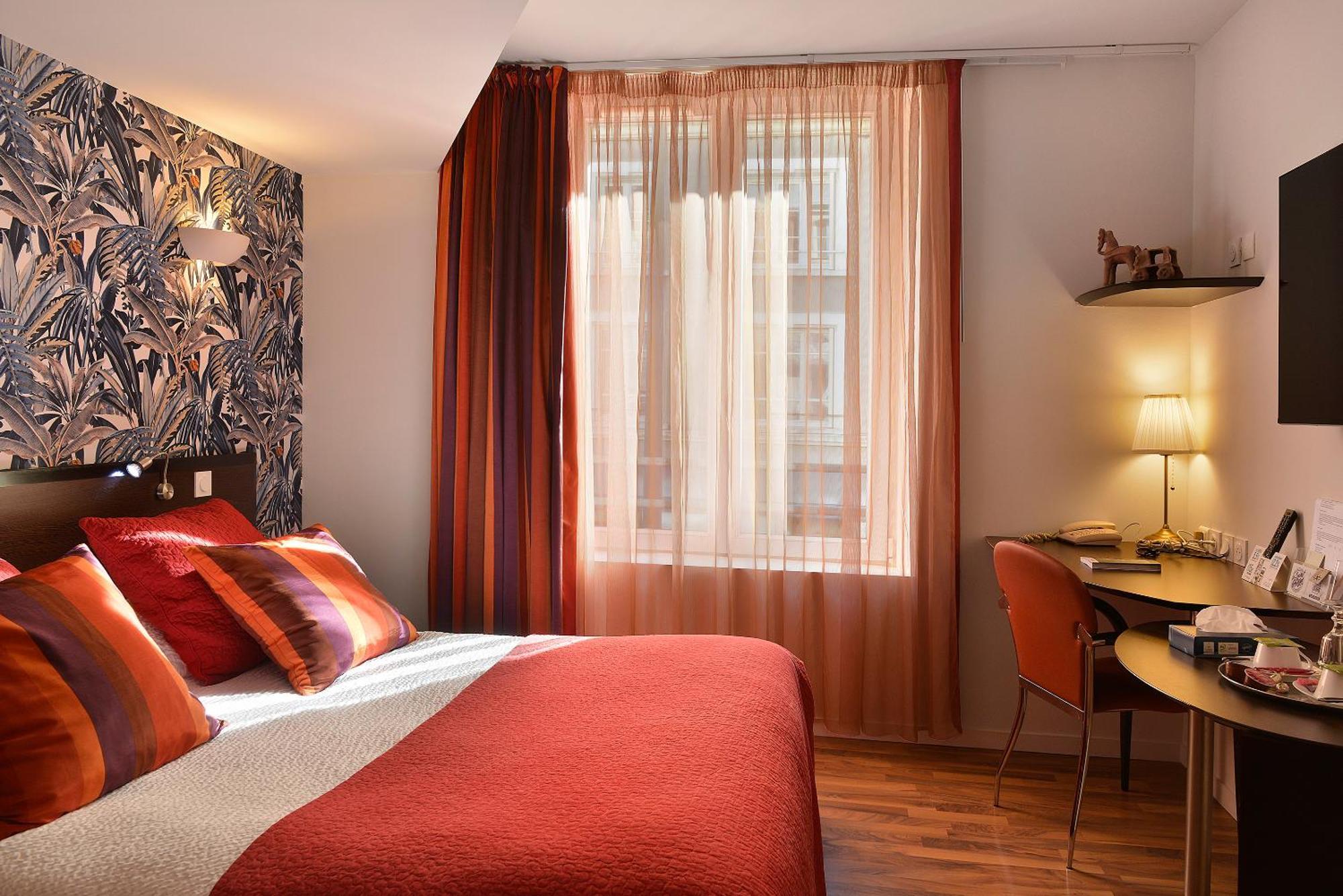 Logis Hotels Le Saint Georges Вандом Экстерьер фото
